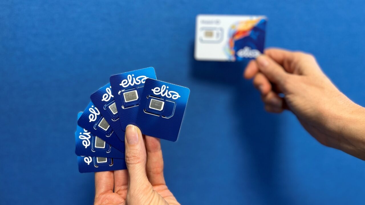 Elisa muutis plastist SIM-kaardihoidjad poole väiksemaks thumbnail